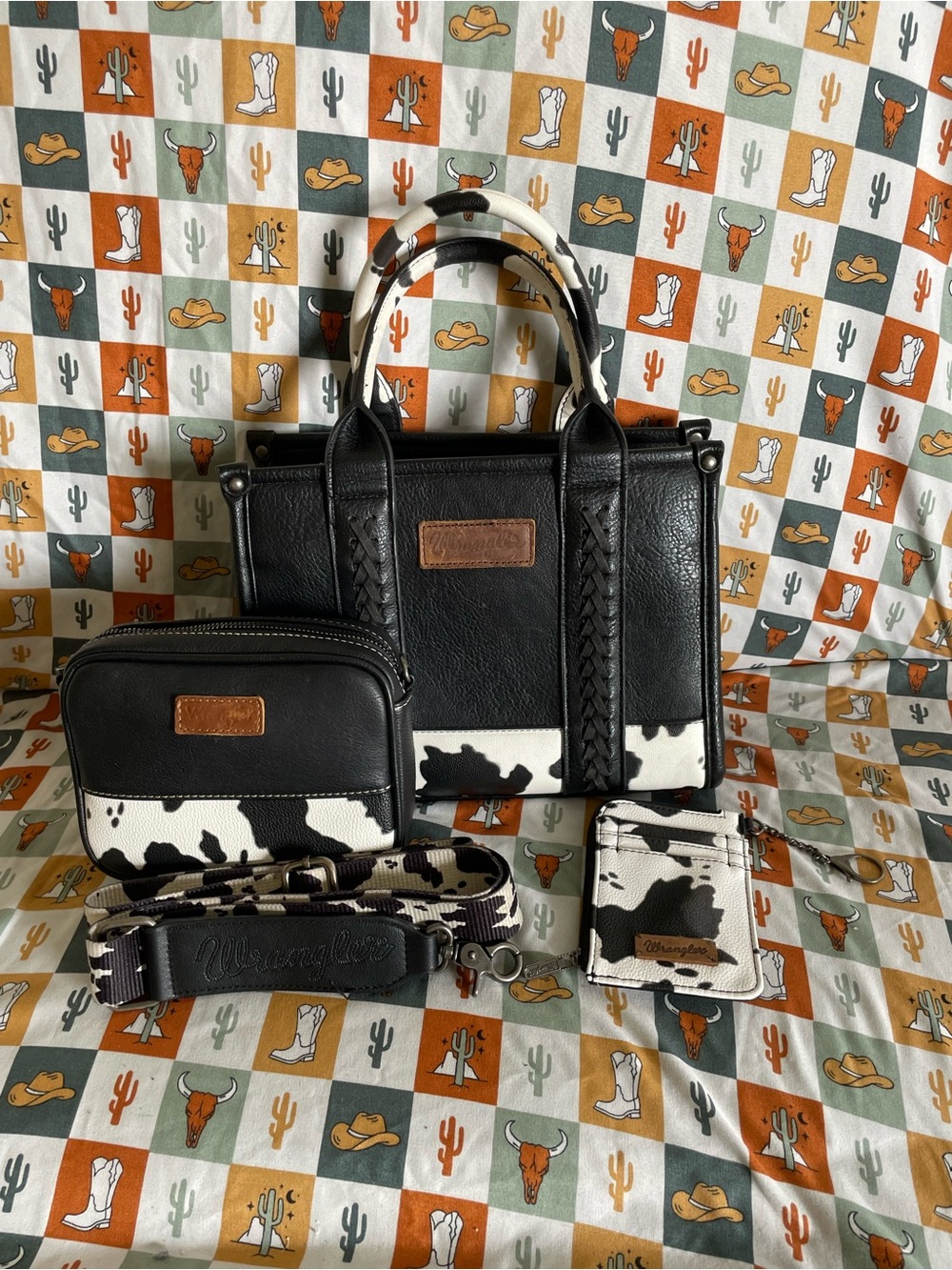 Wrangler Black & White Cowhide Accent Mini Tote Purse/Crossbody/Keychain Wallet - Picture 2 of 10